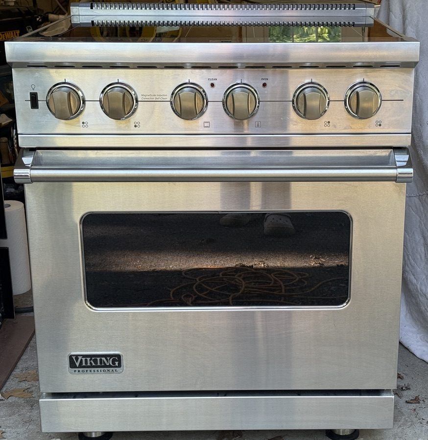 Viking Professional induction range